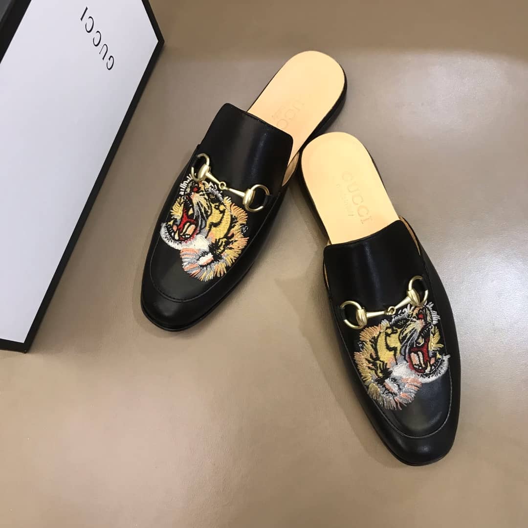 GUCCI SLIPPER WITH TIGER - GC66