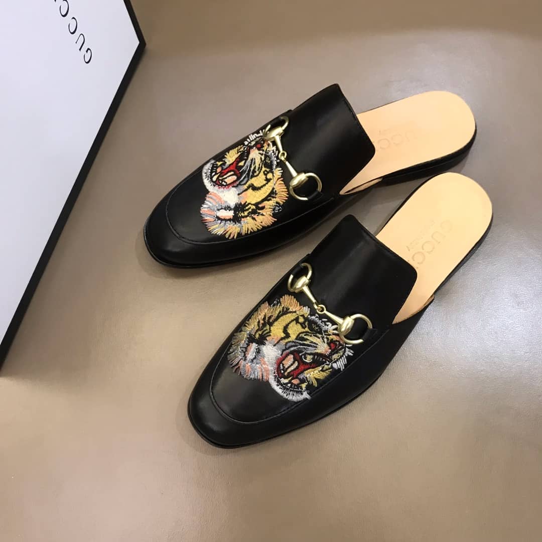 GUCCI SLIPPER WITH TIGER - GC66