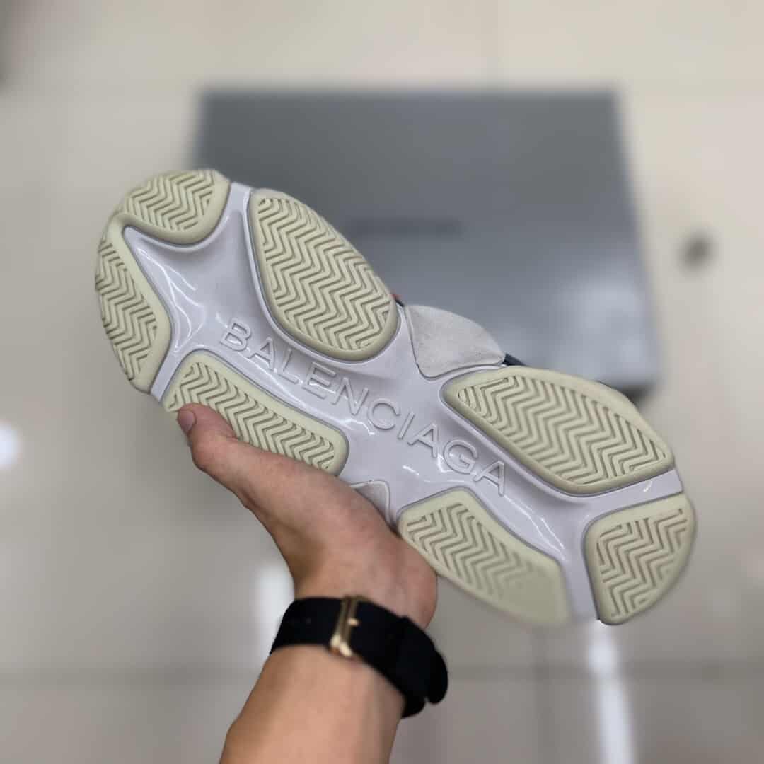 BALENCIAGA TRIPLE S TRAINERS - BB21