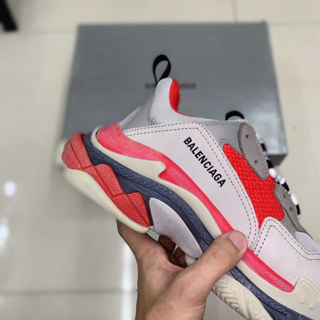 BALENCIAGA TRIPLE S TRAINERS - BB21