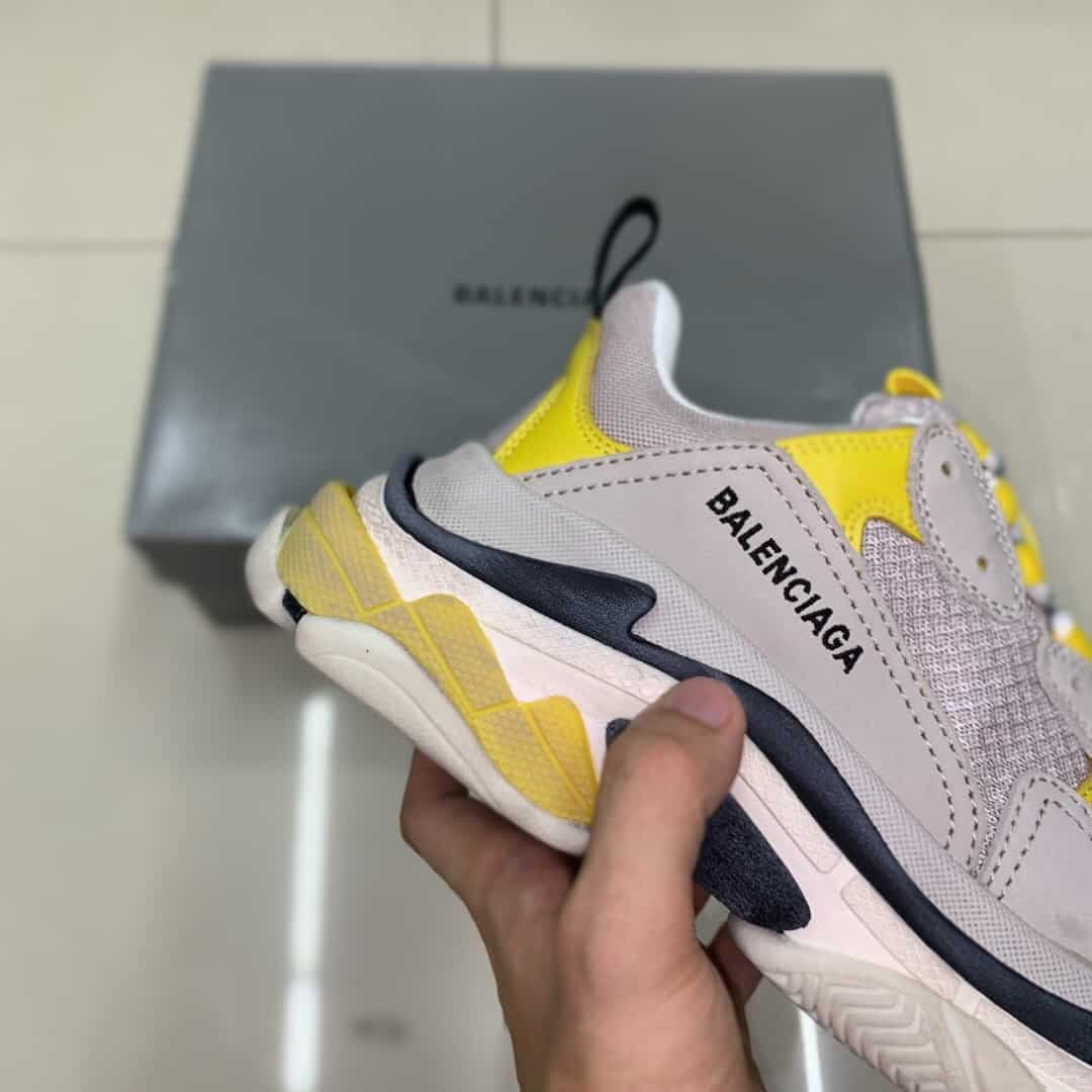 BALENCIAGA TRIPLE S TRAINERS - BB22