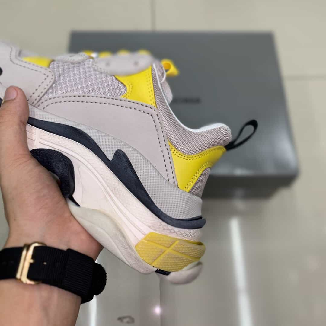 BALENCIAGA TRIPLE S TRAINERS - BB22