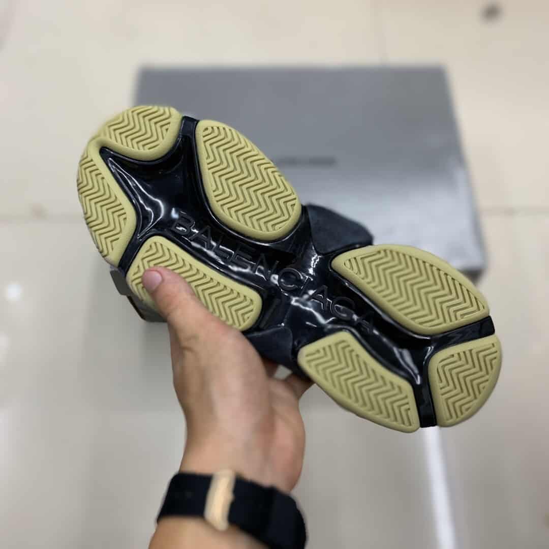 BALENCIAGA TRIPLE S TRAINERS - BB23