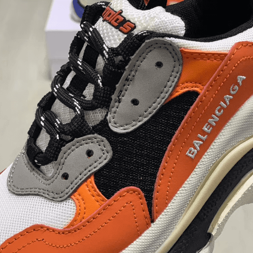 BALENCIAGA TRIPLE S TRAINERS - BB24