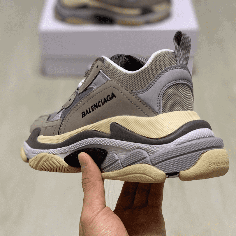 BALENCIAGA TRIPLE S TRAINERS - BB27
