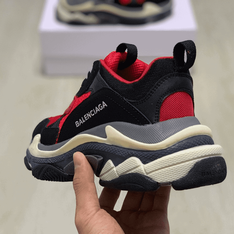 BALENCIAGA TRIPLE S TRAINERS - BB31
