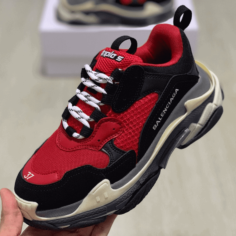 BALENCIAGA TRIPLE S TRAINERS - BB31
