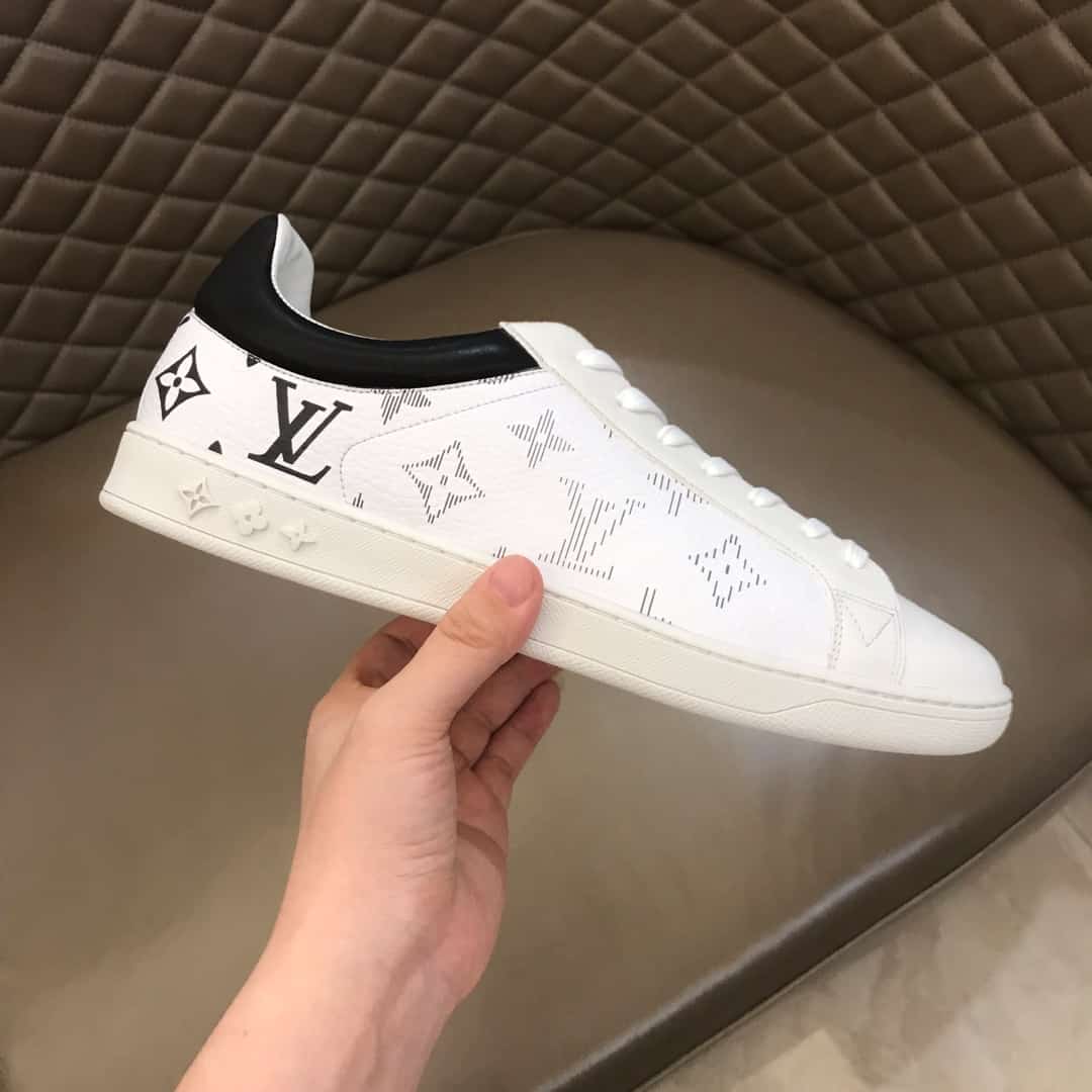 LOUIS VUITTON LUXEMBOURG SNEAKERS - LV83