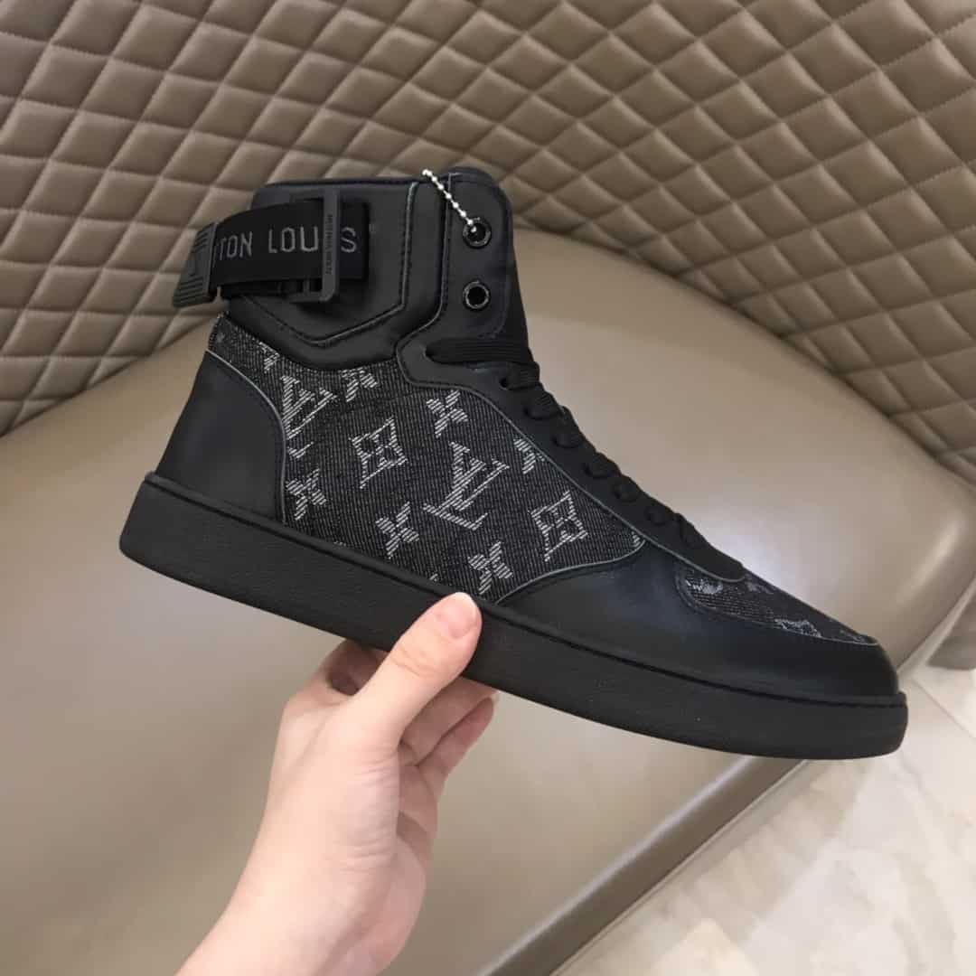 LOUIS VUITTON RIVOLI BOOTS - LV77