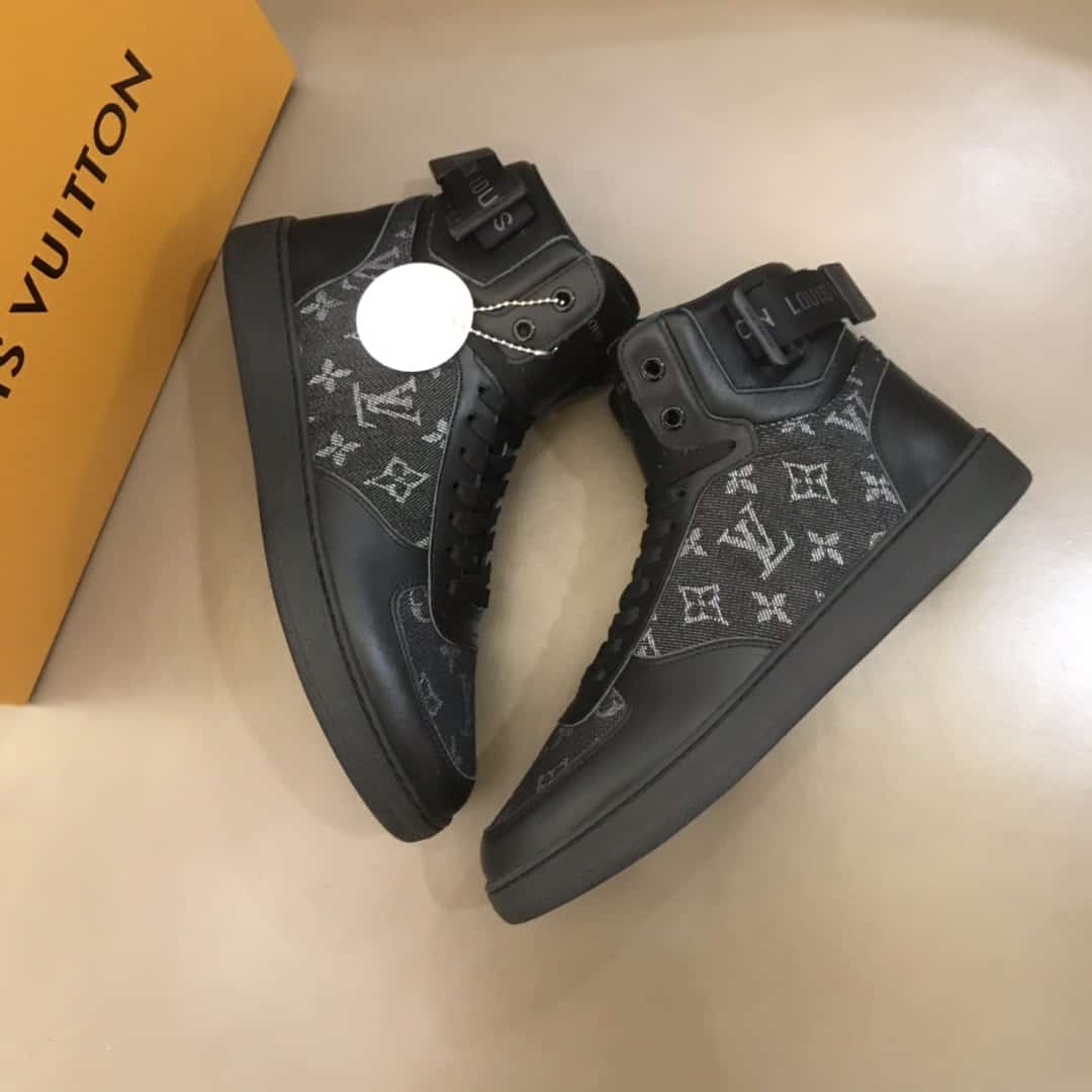 LOUIS VUITTON RIVOLI BOOTS - LV77
