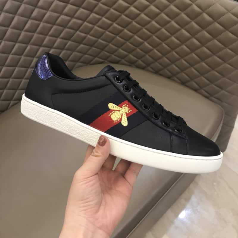 GUCCI ACE EMBROIDERED BEE SNEAKER - GC37