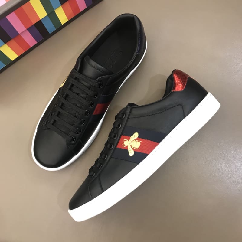 GUCCI ACE EMBROIDERED BEE SNEAKER - GC37
