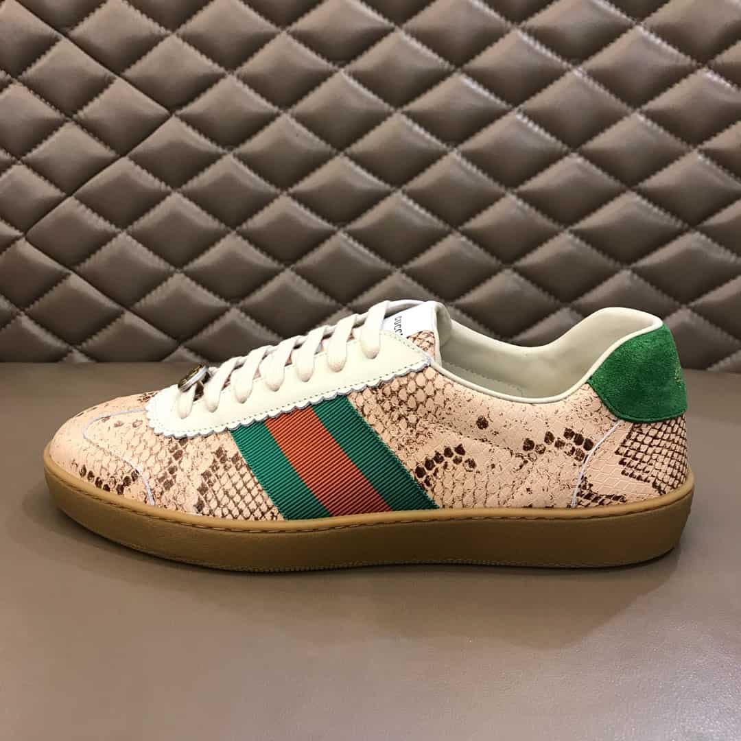 GUCCI MEN'S NATURAL G74 PYTHON TRAINER WITH WEB - GC35