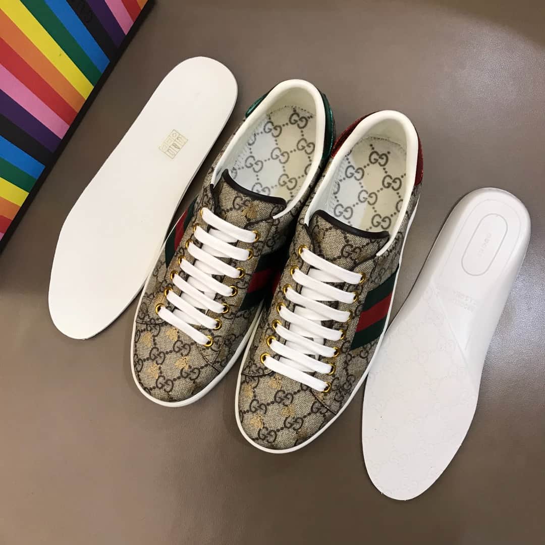 GUCCI ACE GG SUPREME SNEAKER WITH BEES - GC32