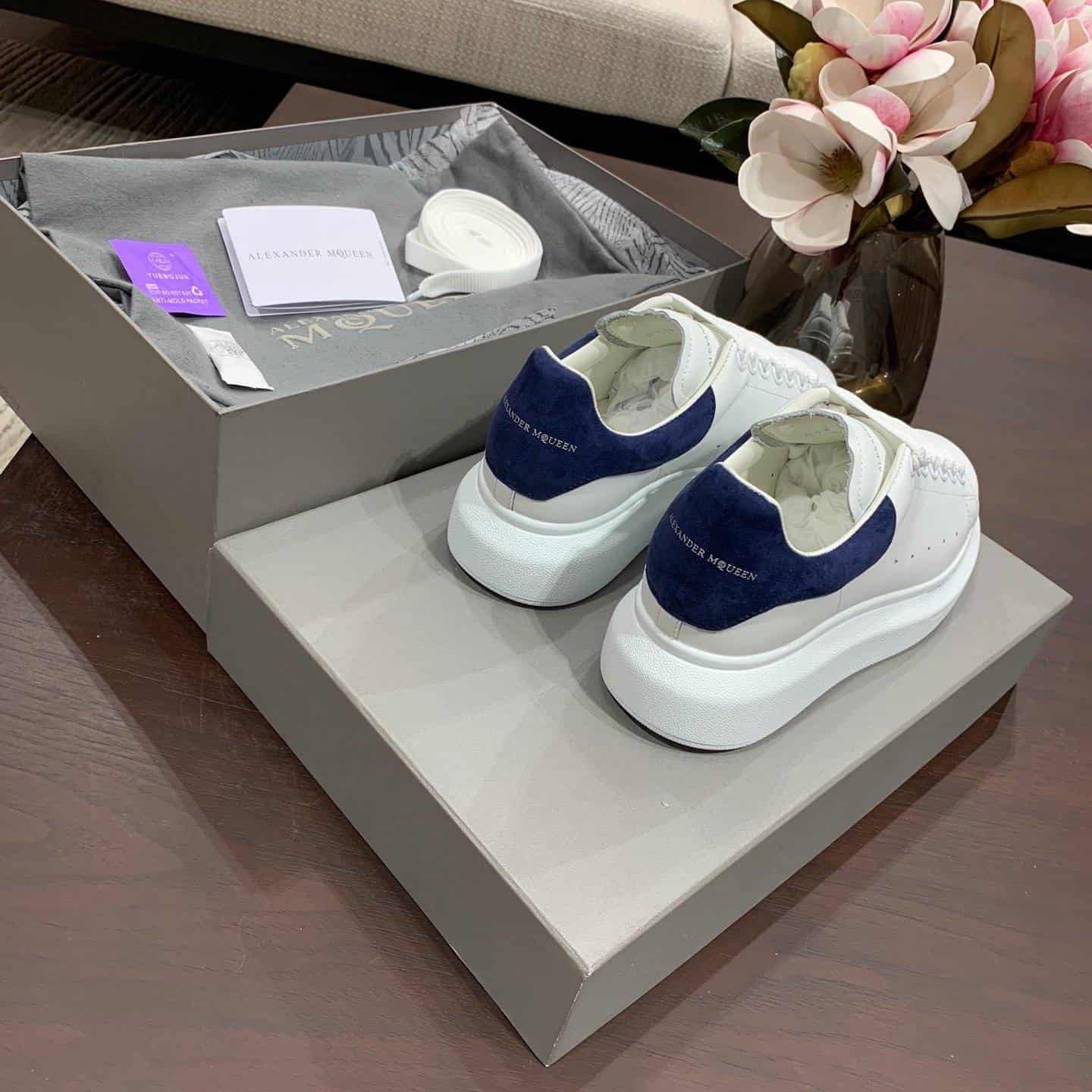 ALEXANDER MCQUEEN SNEAKER- AM10