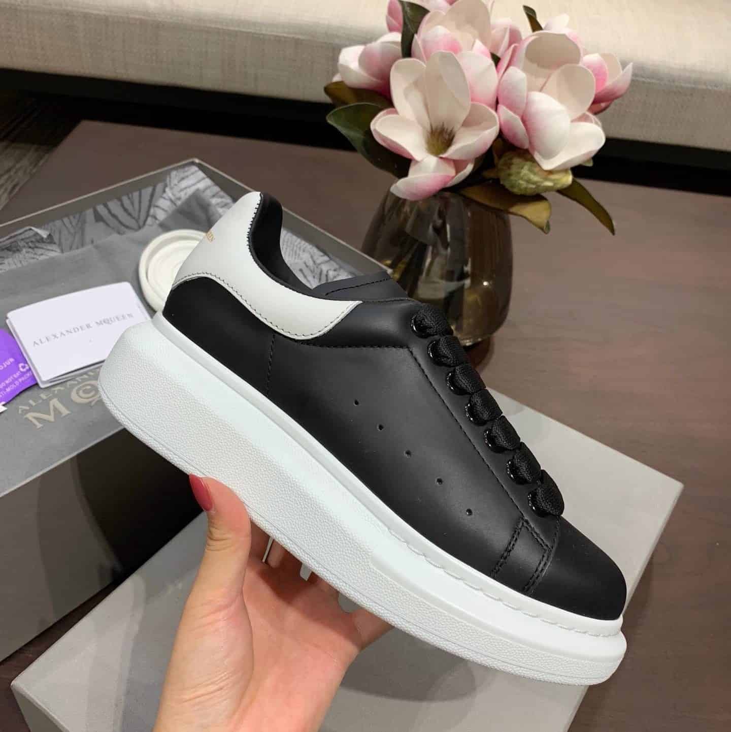 ALEXANDER MCQUEEN SNEAKER- AM11