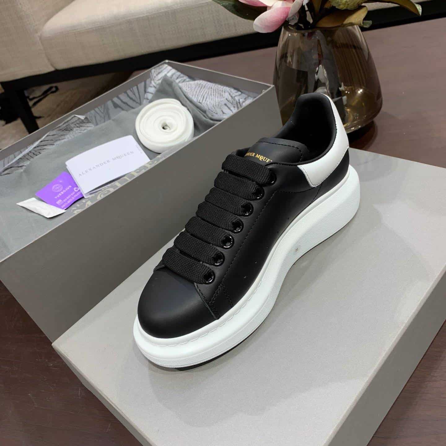 ALEXANDER MCQUEEN SNEAKER- AM11