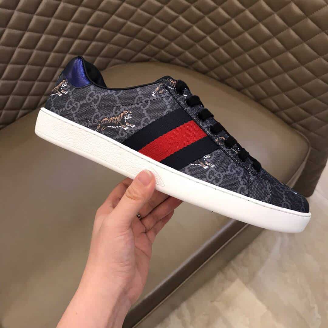 GUCCI MEN'S ACE GG SUPREME TIGERS SNEAKER - GC9