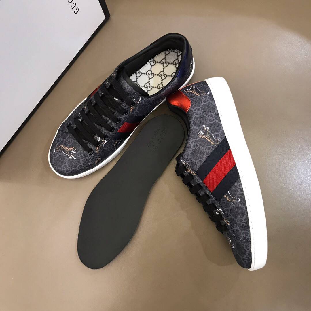 GUCCI MEN'S ACE GG SUPREME TIGERS SNEAKER - GC9