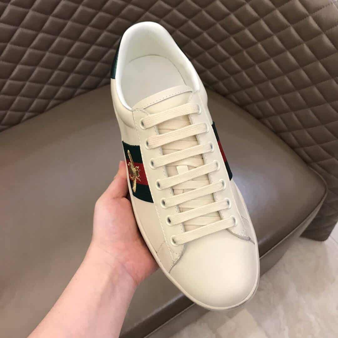 GUCCI ACE EMBROIDERED BEE SNEAKER