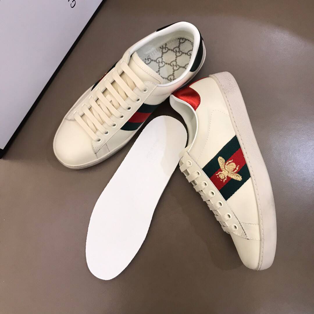 GUCCI ACE EMBROIDERED BEE SNEAKER