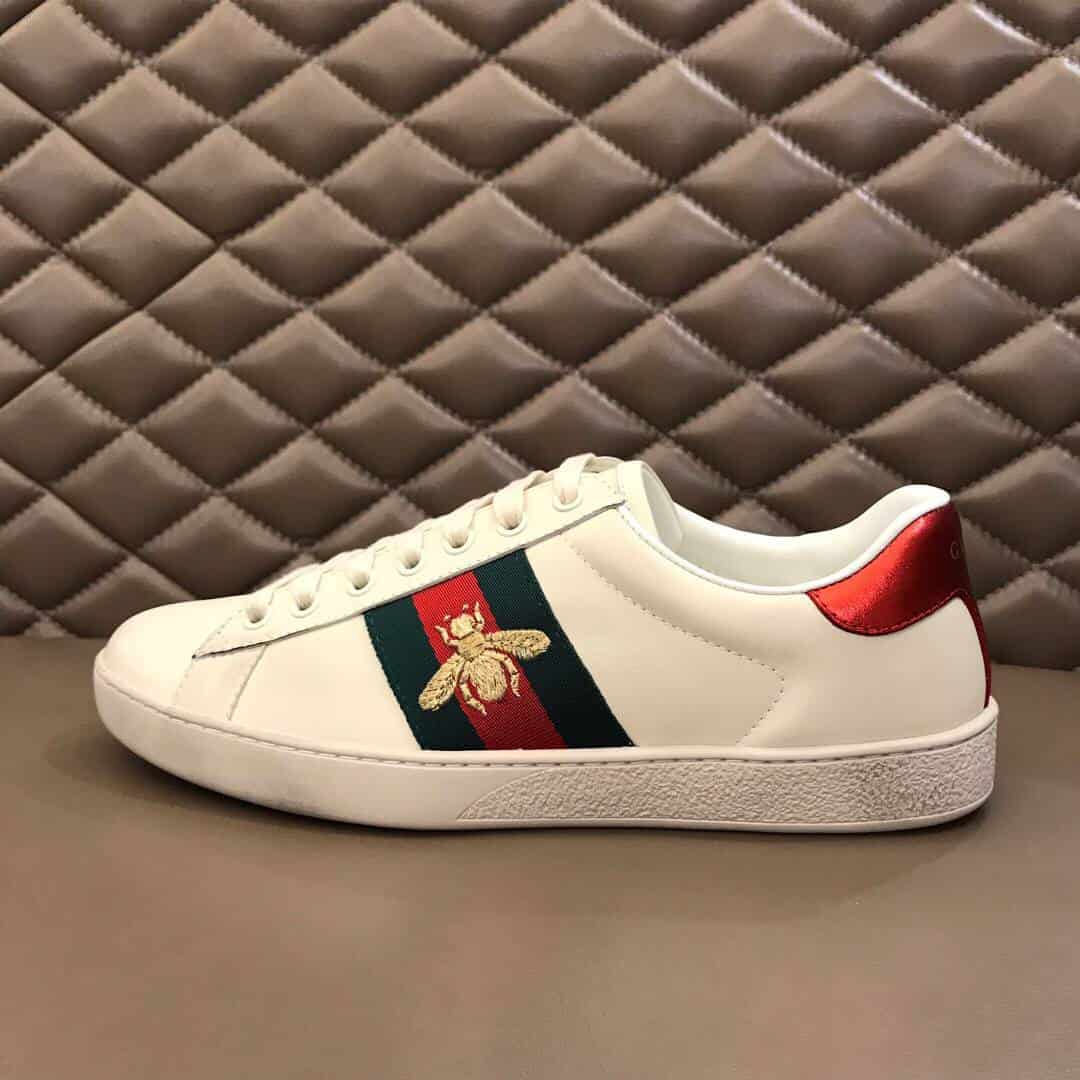 GUCCI ACE EMBROIDERED BEE SNEAKER