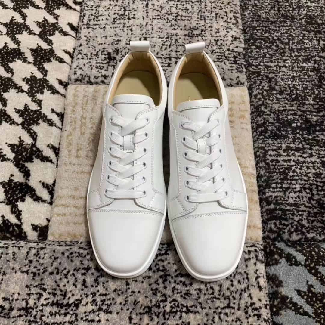 CHRISTIAN LOUBOUTIN LOW TOP SNEAKER - CL7