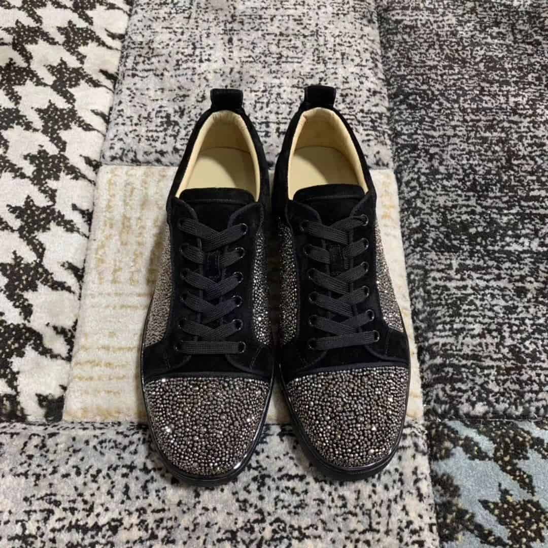 CHRISTIAN LOUBOUTIN LOW TOP SNEAKER - CL39