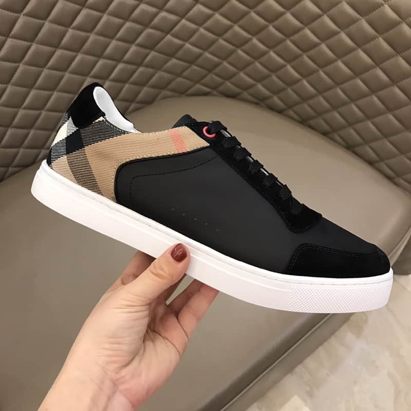 BURBERRY LEATHER AND HOUSE CHECK SNEAKERS - BBR26