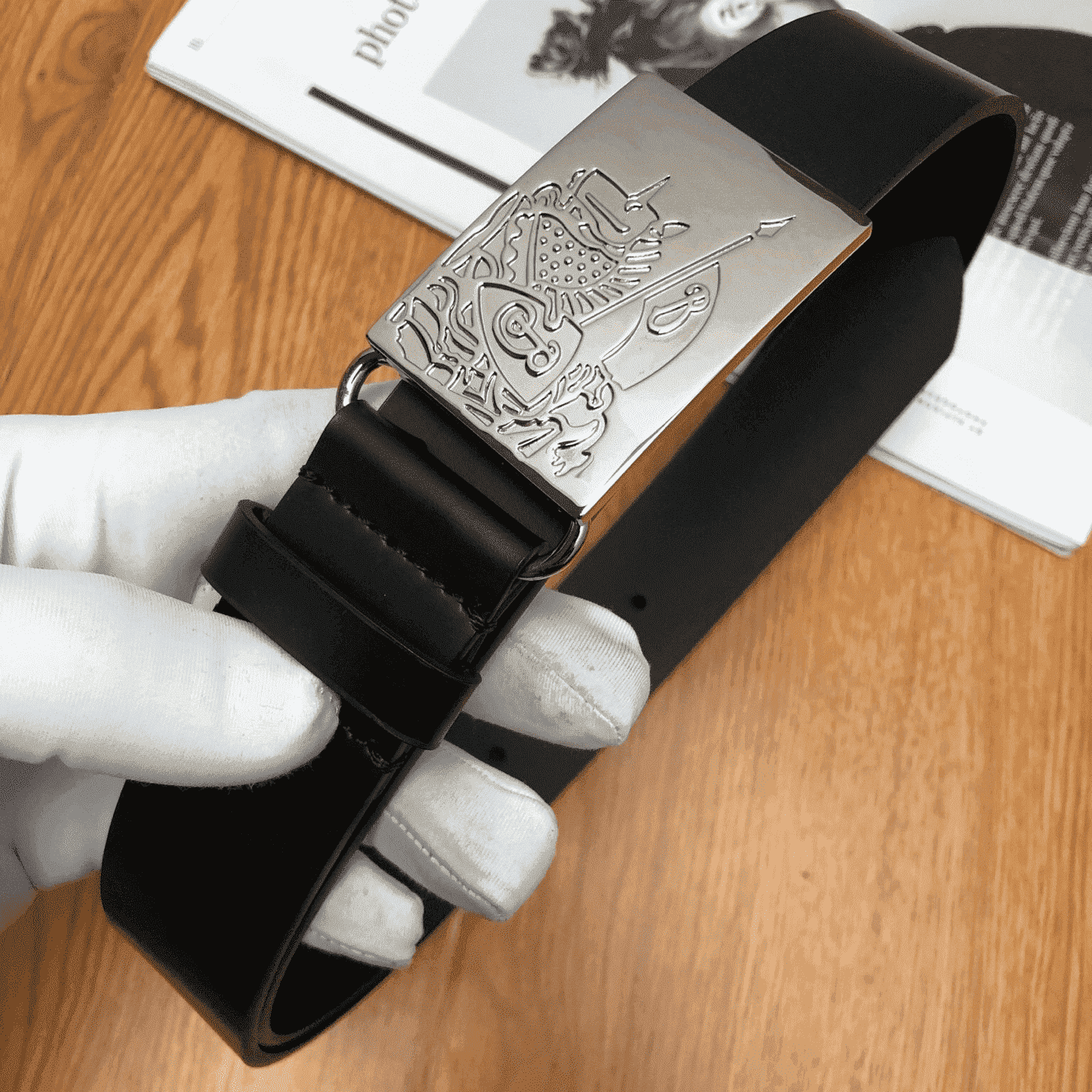 BURBERRY BLACK MEN'S LUKE LEATHER BELT - B24