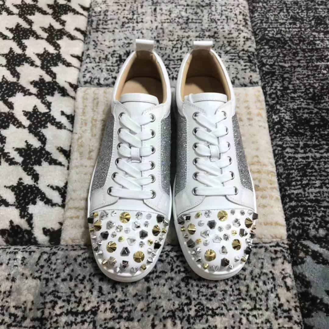 CHRISTIAN LOUBOUTIN LOW TOP SNEAKER - CL28