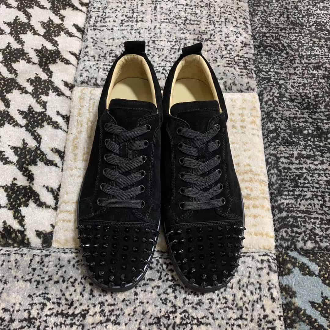 CHRISTIAN LOUBOUTIN LOW TOP SNEAKER