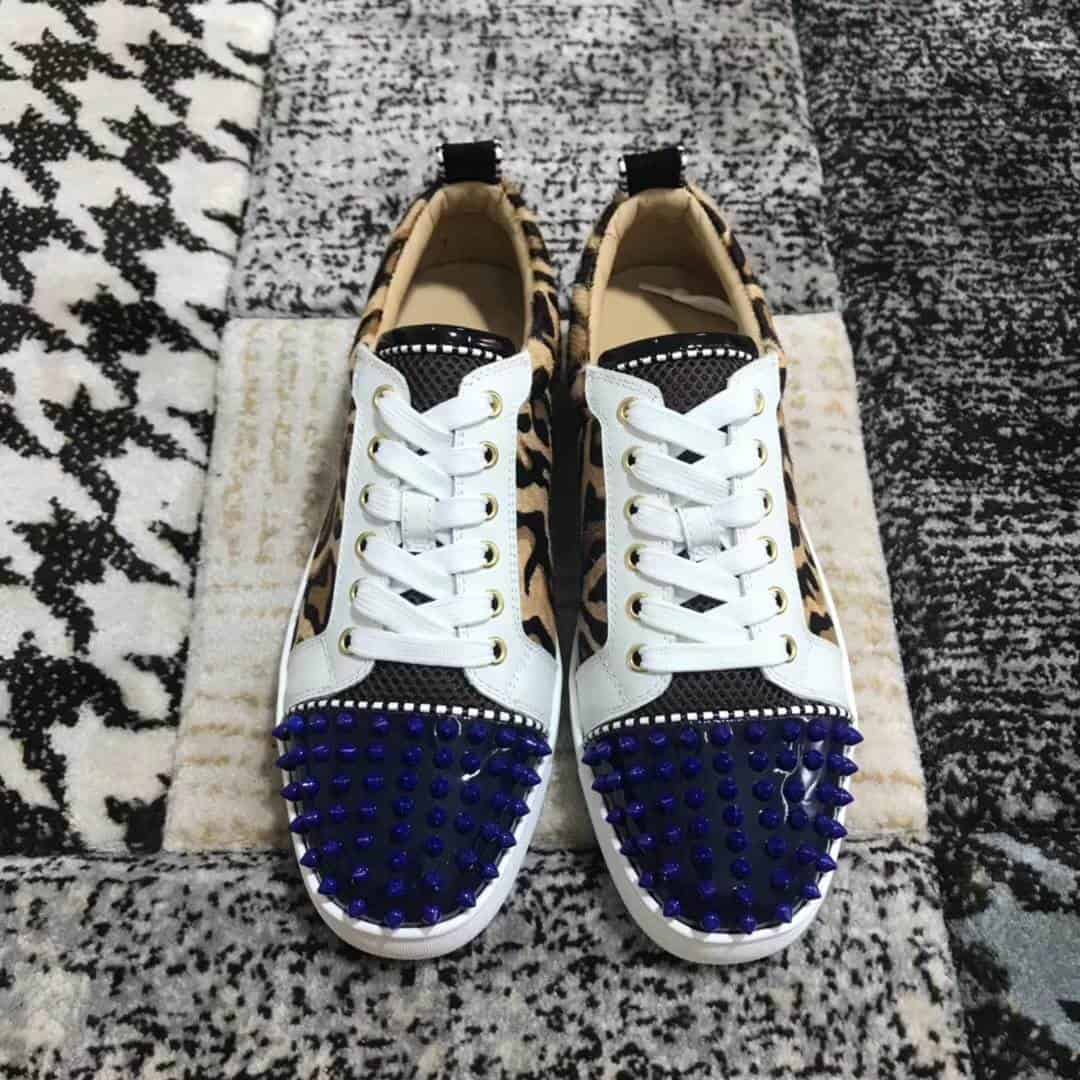 CHRISTIAN LOUBOUTIN LOW TOP SNEAKER - CL26