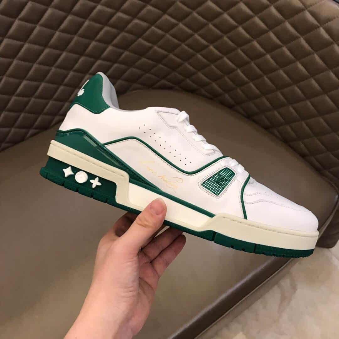 LOUIS VUITTON TRAINER SNEAKER - LV11