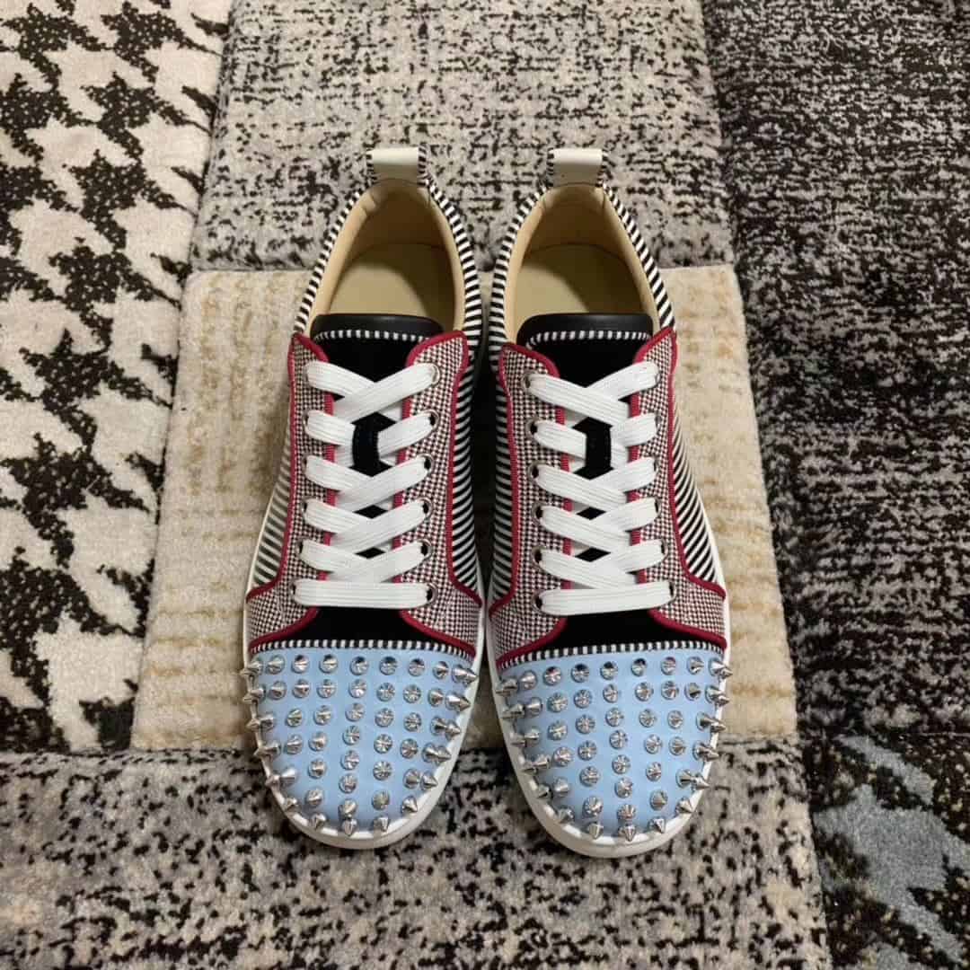 CHRISTIAN LOUBOUTIN LOW TOP SNEAKER