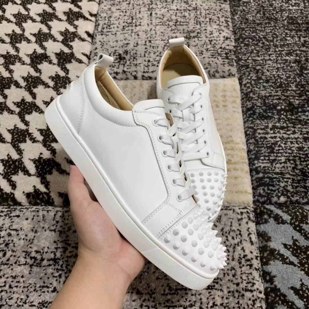 CHRISTIAN LOUBOUTIN LOW TOP SNEAKER