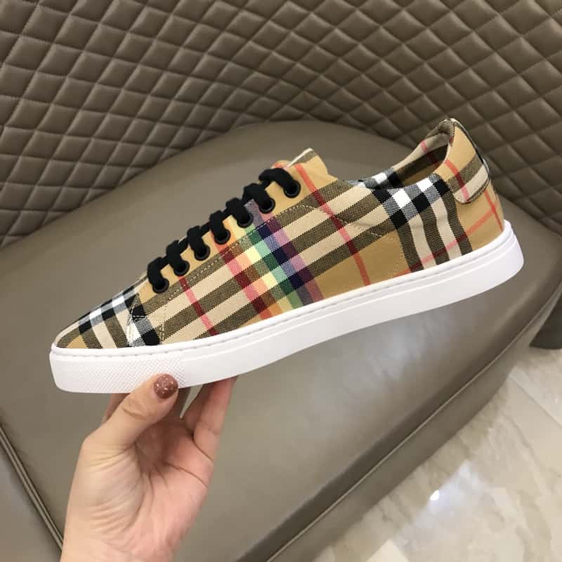 BURBERRY RAINBOW VINTAGE CHECK TRAINERS - BBR15