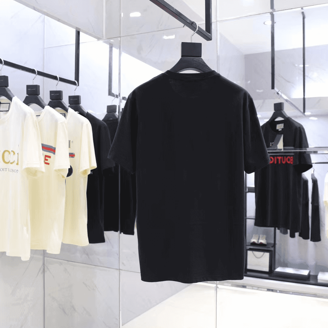 GUCCI BOUTIQUE T-SHIRT CLOTHING - GC90