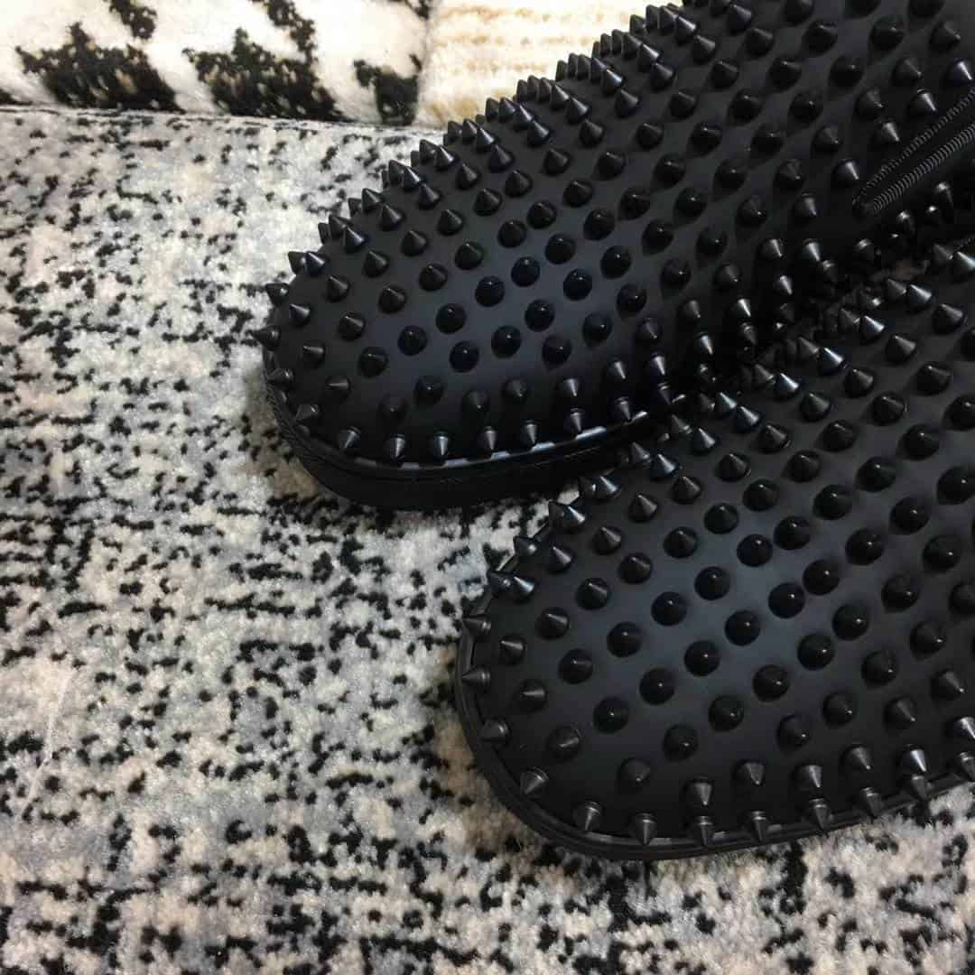 CHRISTIAN LOUBOUTIN SLIP ON - CL29