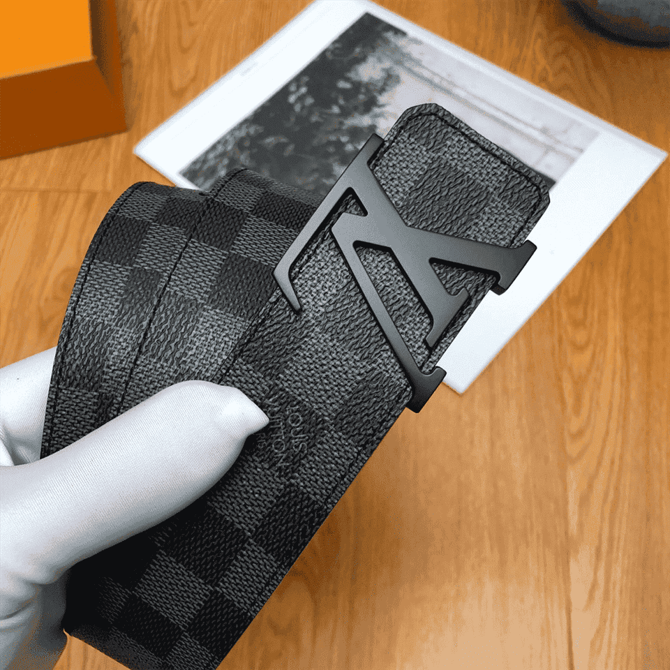 LOUIS VUITTON BELT INITIALES DAMIER