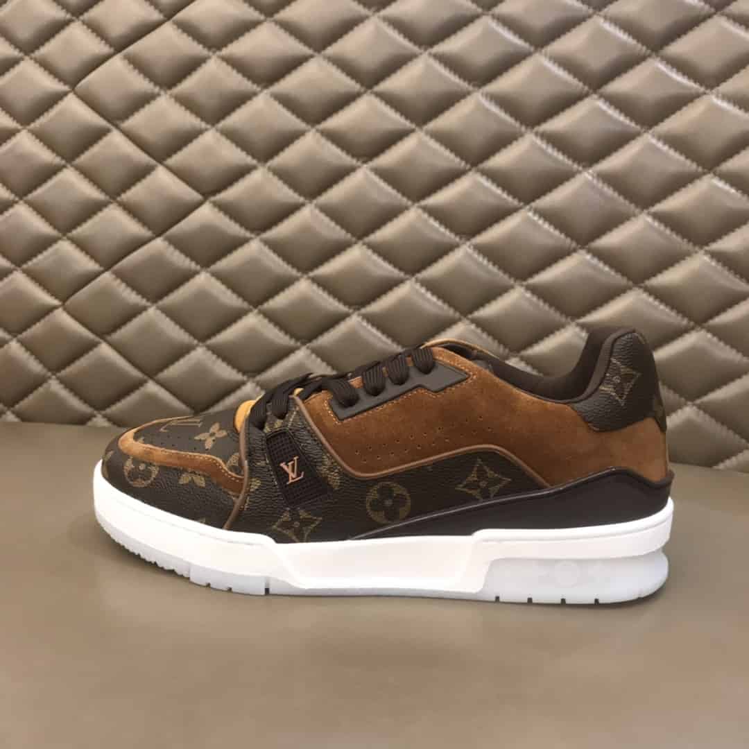 LOUIS VUITTON TRAINER SNEAKERS - LV95