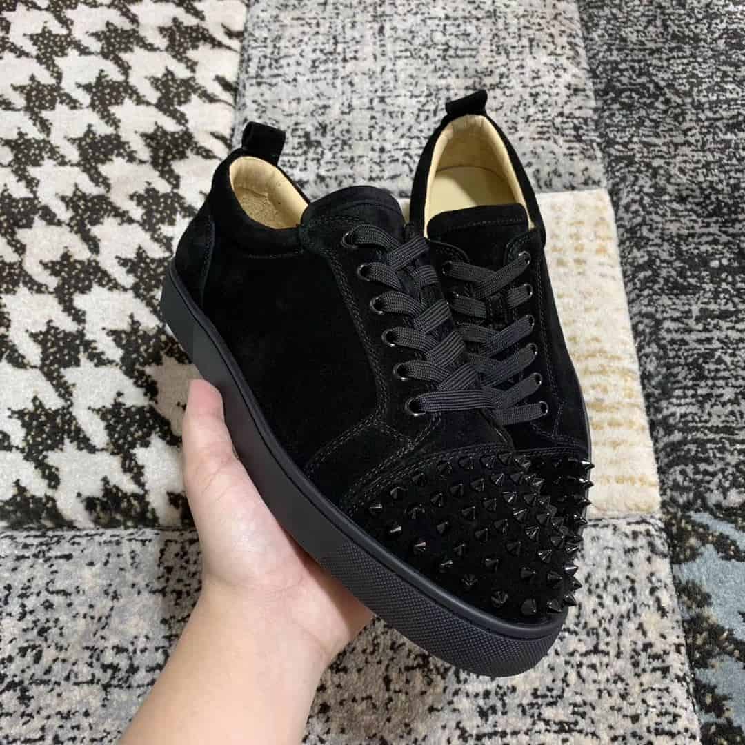CHRISTIAN LOUBOUTIN LOW TOP SNEAKER