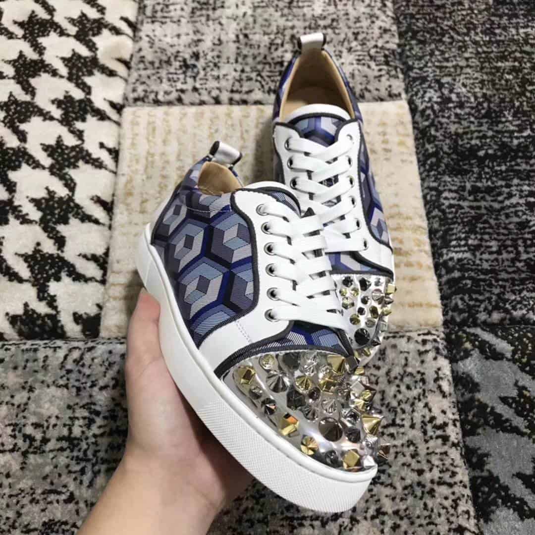 CHRISTIAN LOUBOUTIN LOW TOP SNEAKER - CL10