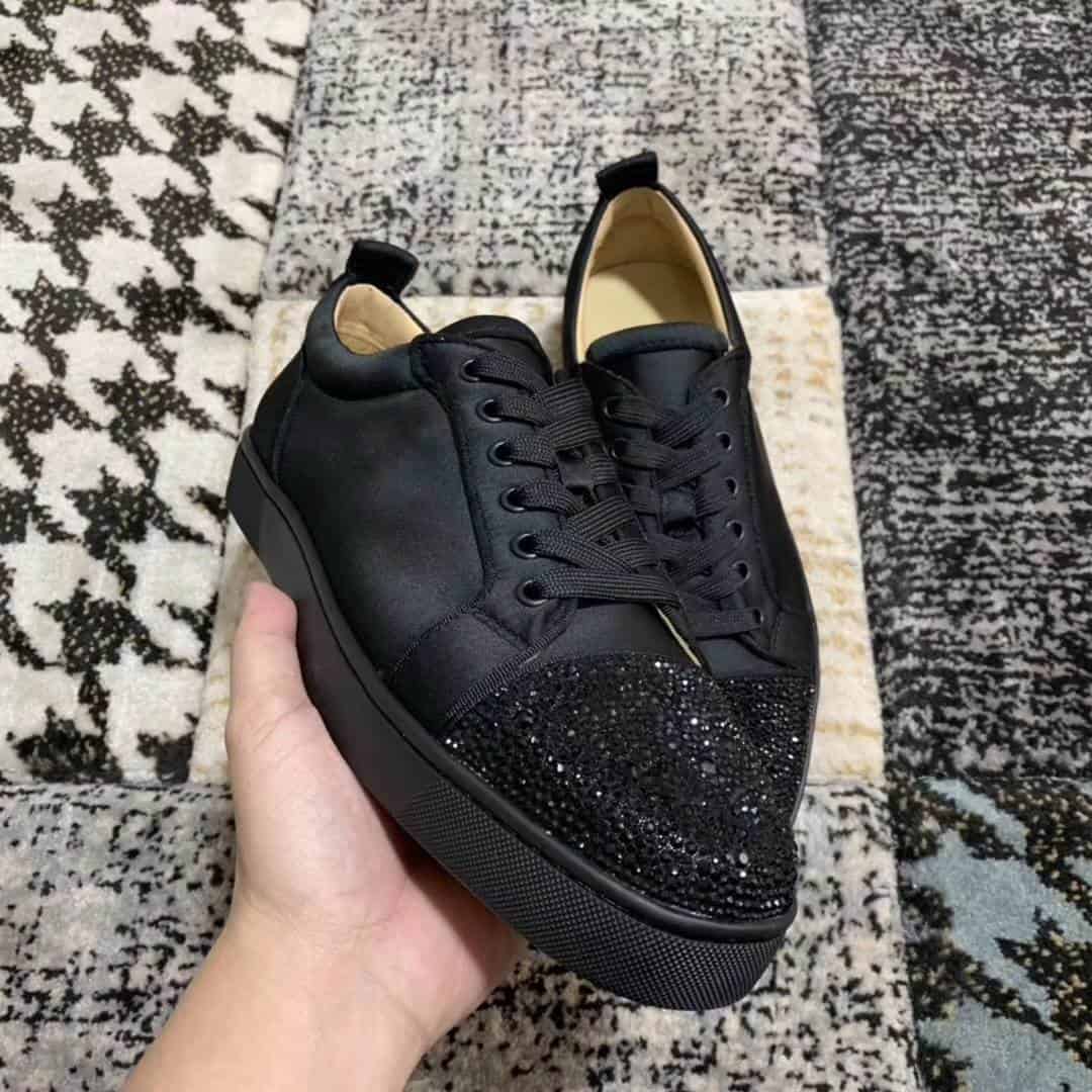 CHRISTIAN LOUBOUTIN LOW TOP SNEAKER