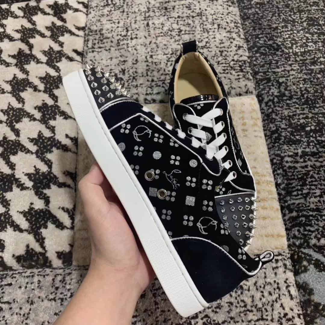 CHRISTIAN LOUBOUTIN LOW TOP SNEAKER - CL74