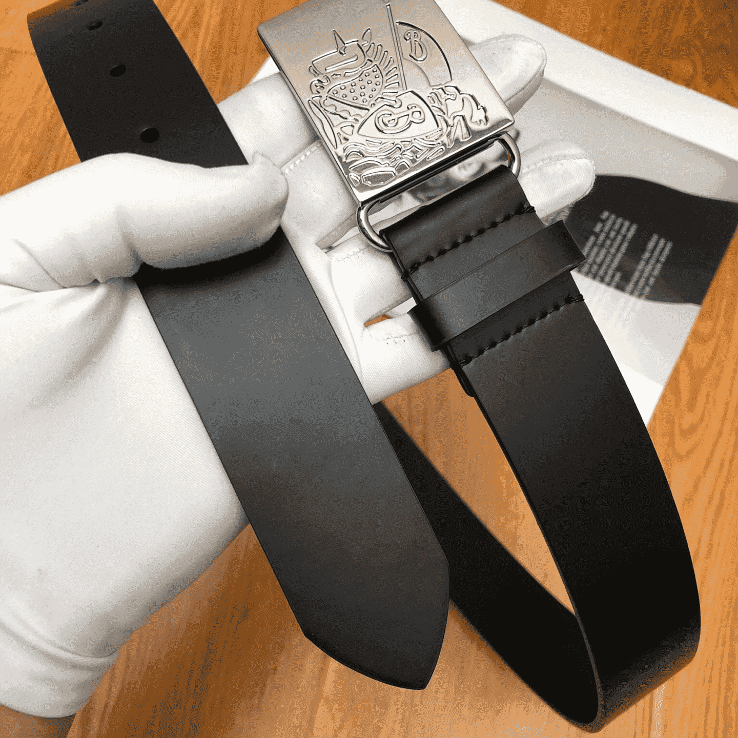 BURBERRY BLACK MEN'S LUKE LEATHER BELT - B24