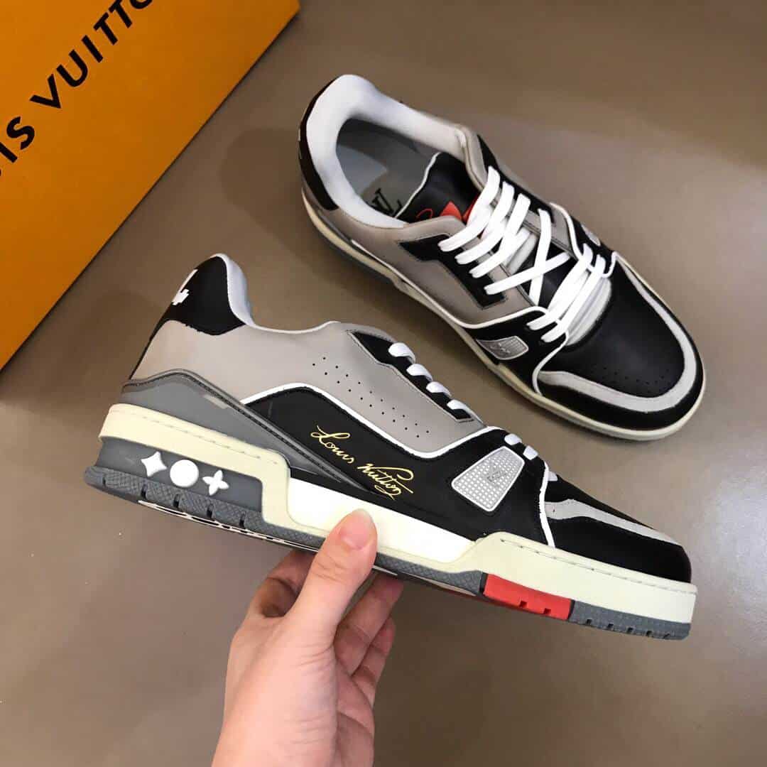 LOUIS VUITTON TRAINER SNEAKER