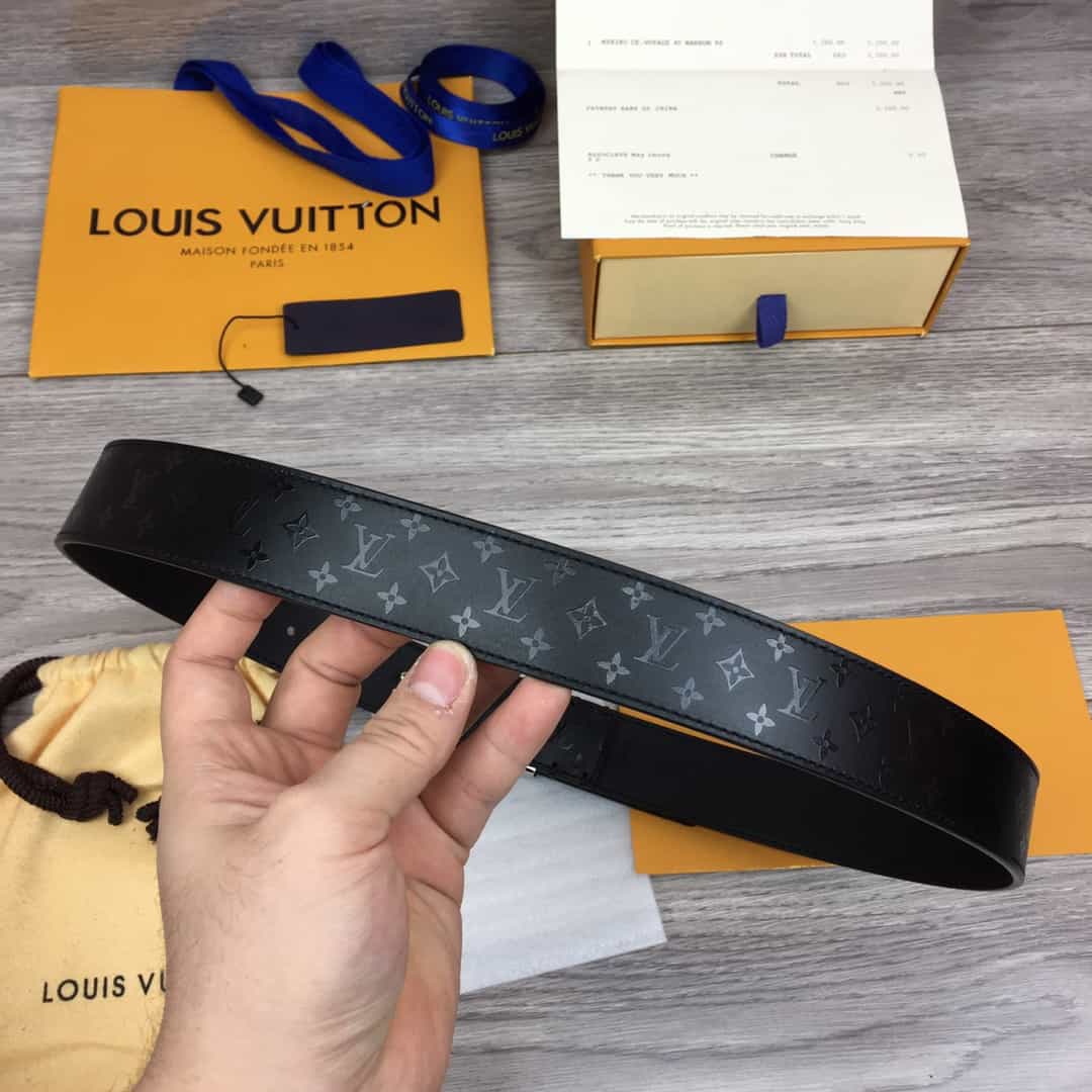 LOUIS VUITTON LV CIRCLE BELT - B138