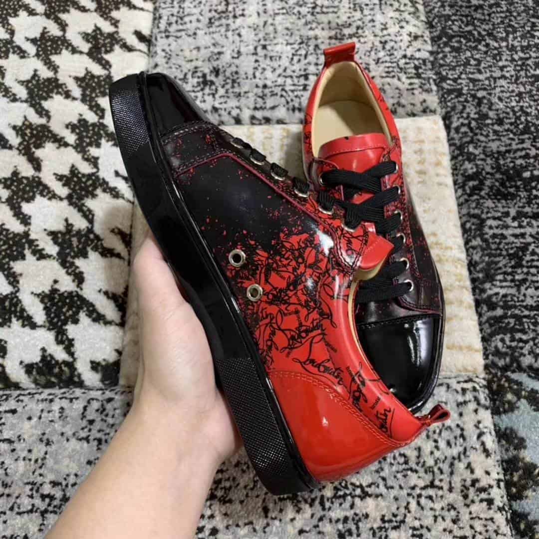 CHRISTIAN LOUBOUTIN LOW TOP SNEAKER - CL16