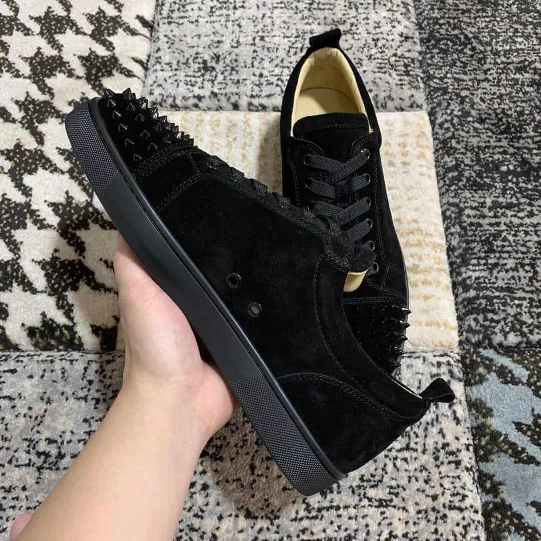 CHRISTIAN LOUBOUTIN LOW TOP SNEAKER